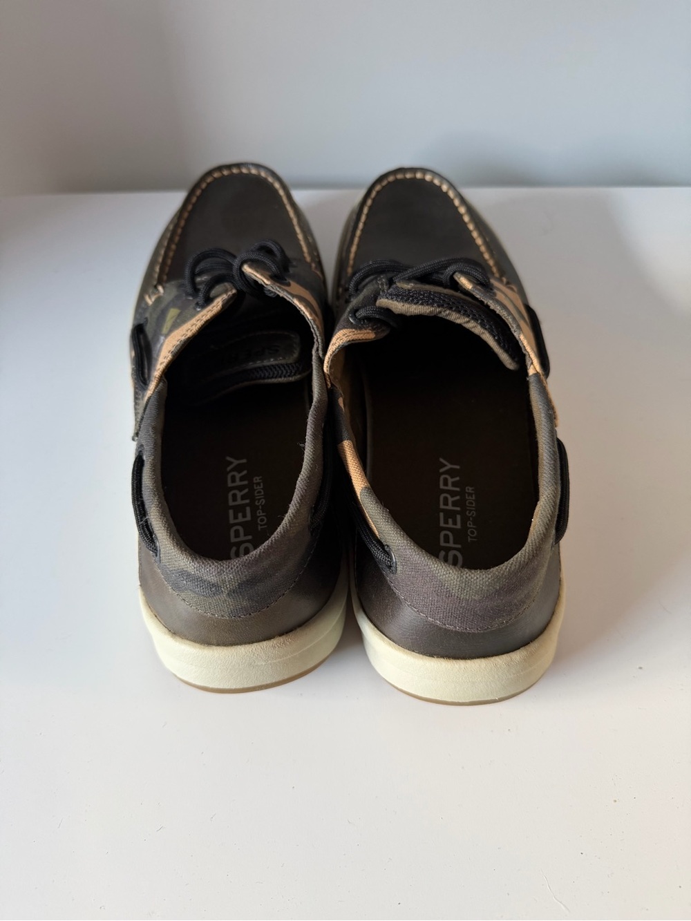 Sperry Men's Dark Brown Leather Boat Shoes with Camo Accents - Picture 3 of 7
